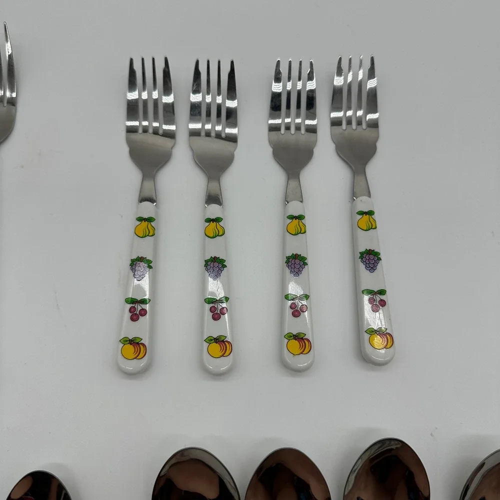 VTG Fruit Handle Flatware Set 20pc Service for 4 Stainless Taiwan plastic Handle
